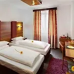 Hotel Und Cafe Paso 3*