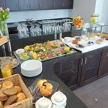 فندق Und Cafe Paso 3*