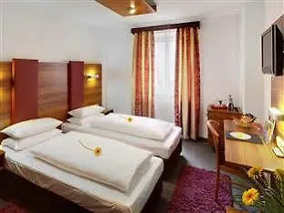 Hotel Und Cafe Paso 3*